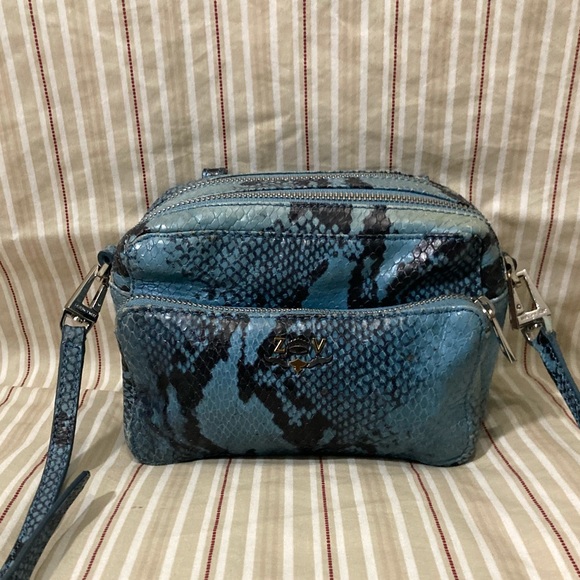 Zadig & Voltaire Boxy XL Wild Leather Shoulder Bag - Picture 2 of 16